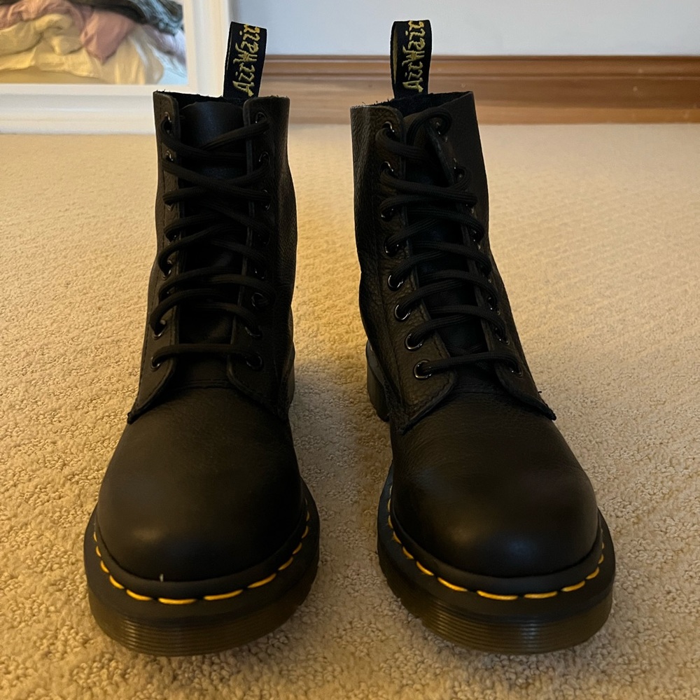 Doc Martins 1460 Women’s Pascal Virginia Leather Boots